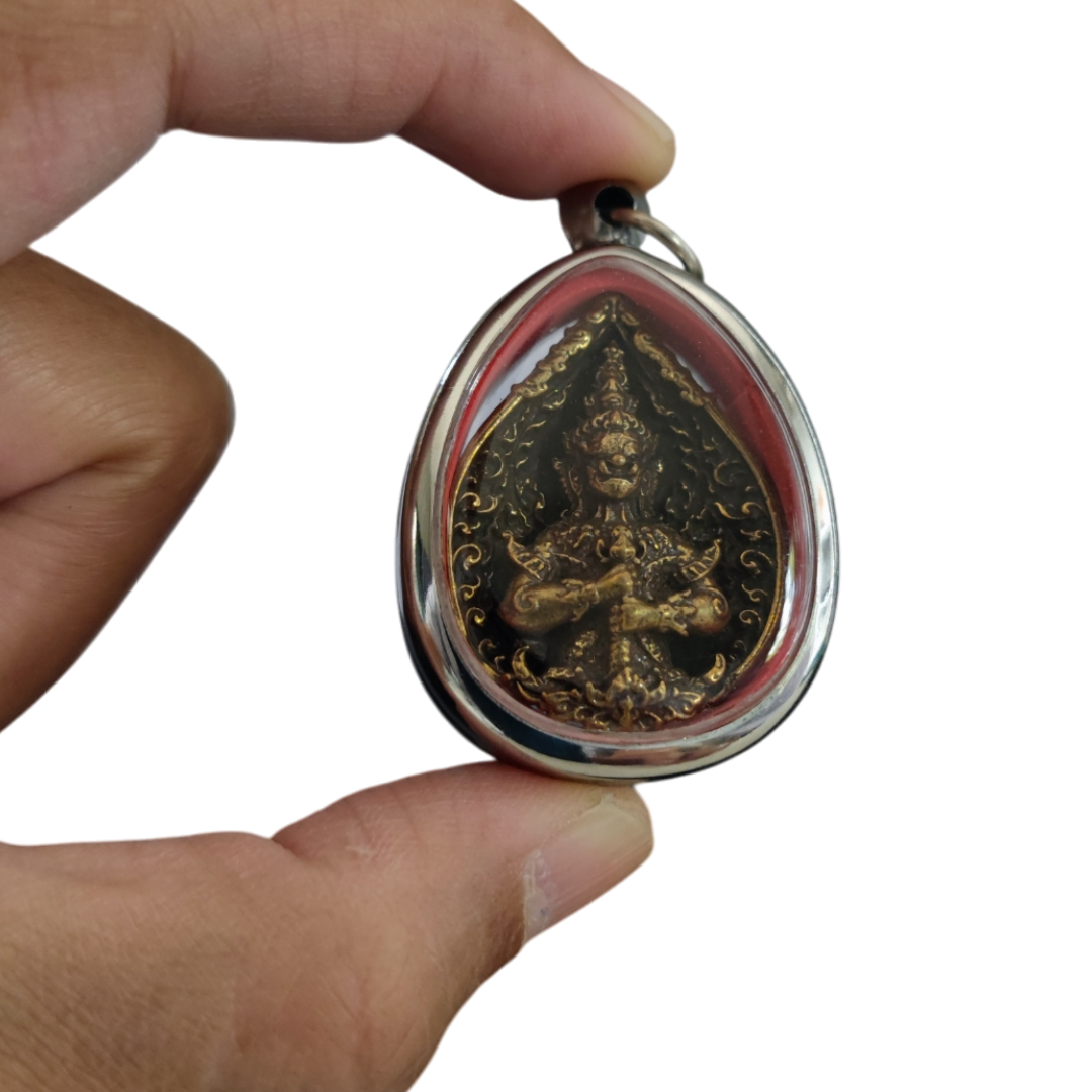 Thao Wessuwanno Medal by LP Wijit Thai Amulet