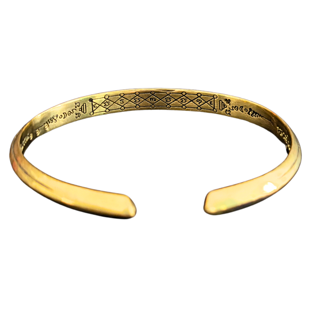 Luang Pu Mun Jakkapat Bracelet – Maha Chakkraphat Trathirat Wealth & Protection Amulet