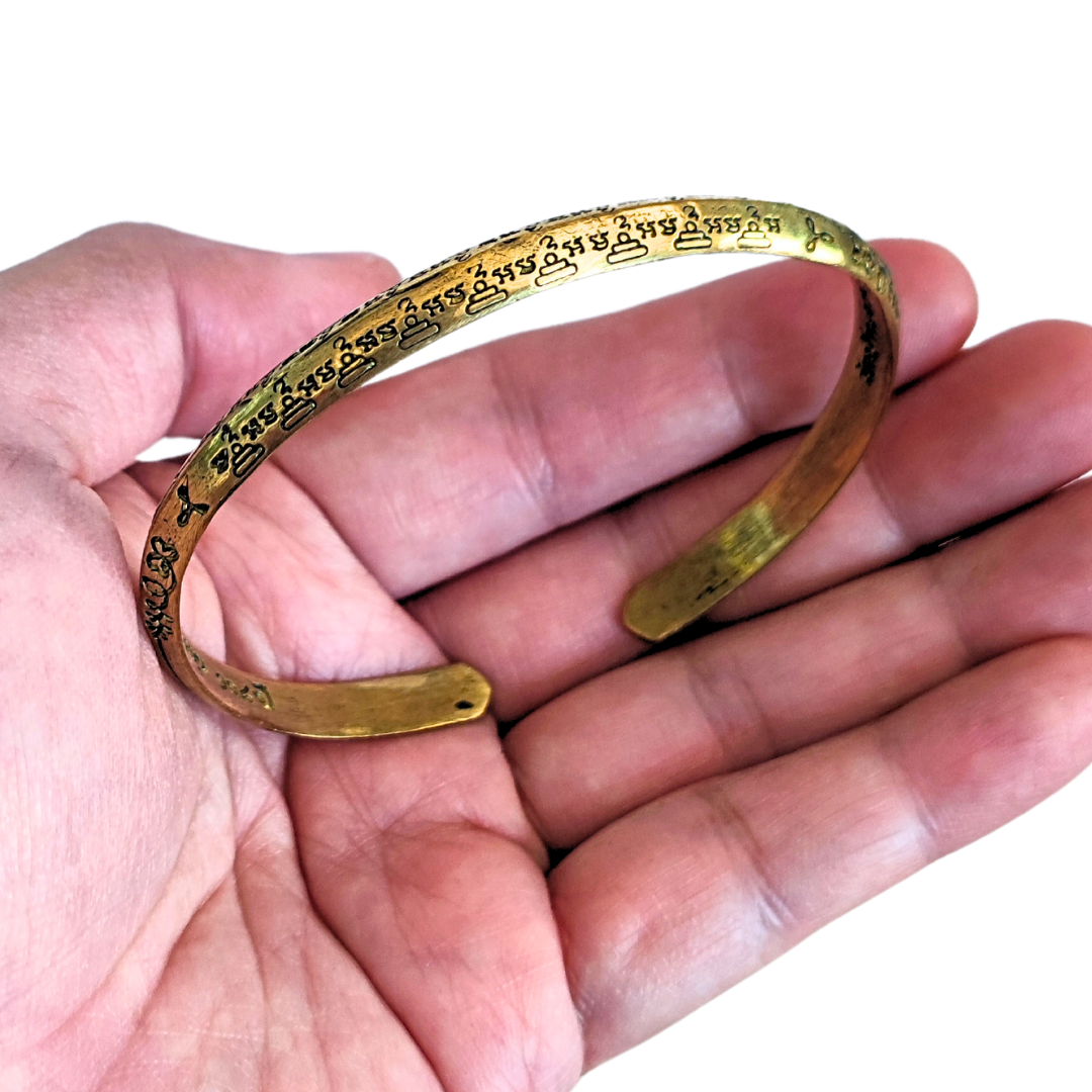 Luang Pu Mun Jakkapat Bracelet – Maha Chakkraphat Trathirat Wealth & Protection Amulet