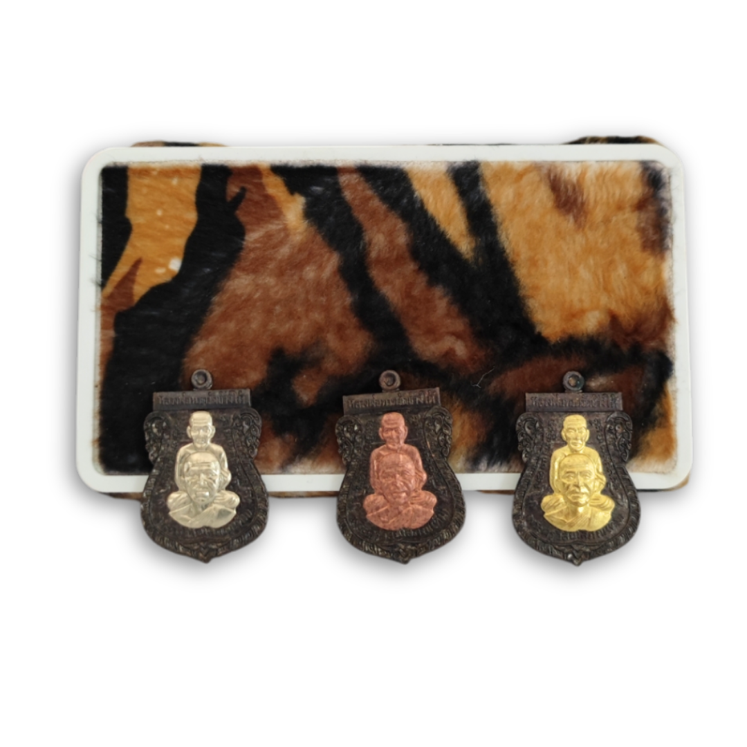 LP Thuad Sema Coin Set – 3-Piece Amulet Collection in Tiger Box (Doi Thep Nimit)